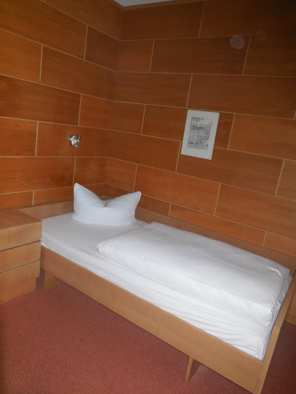 מיינץ Hotel Garni Am Hechenberg חדר תמונה